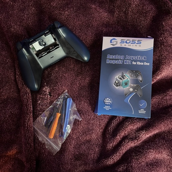 Xbox One Controller - Picture 2 of 2